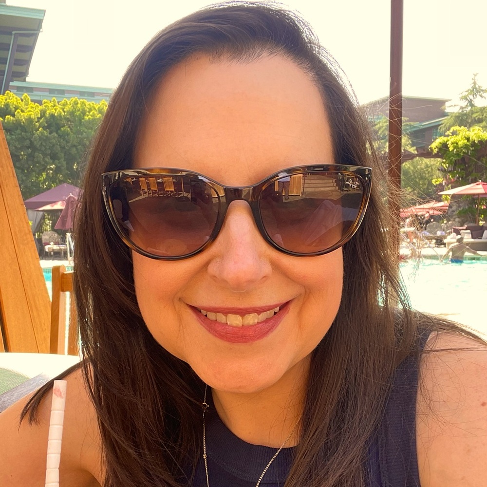 Meet your Posher, Megan